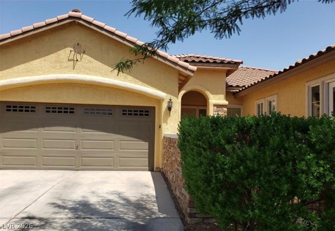 Single Family 5BR 4BA - 9338 Wilderness Glen Avenue, Las Vegas, NV