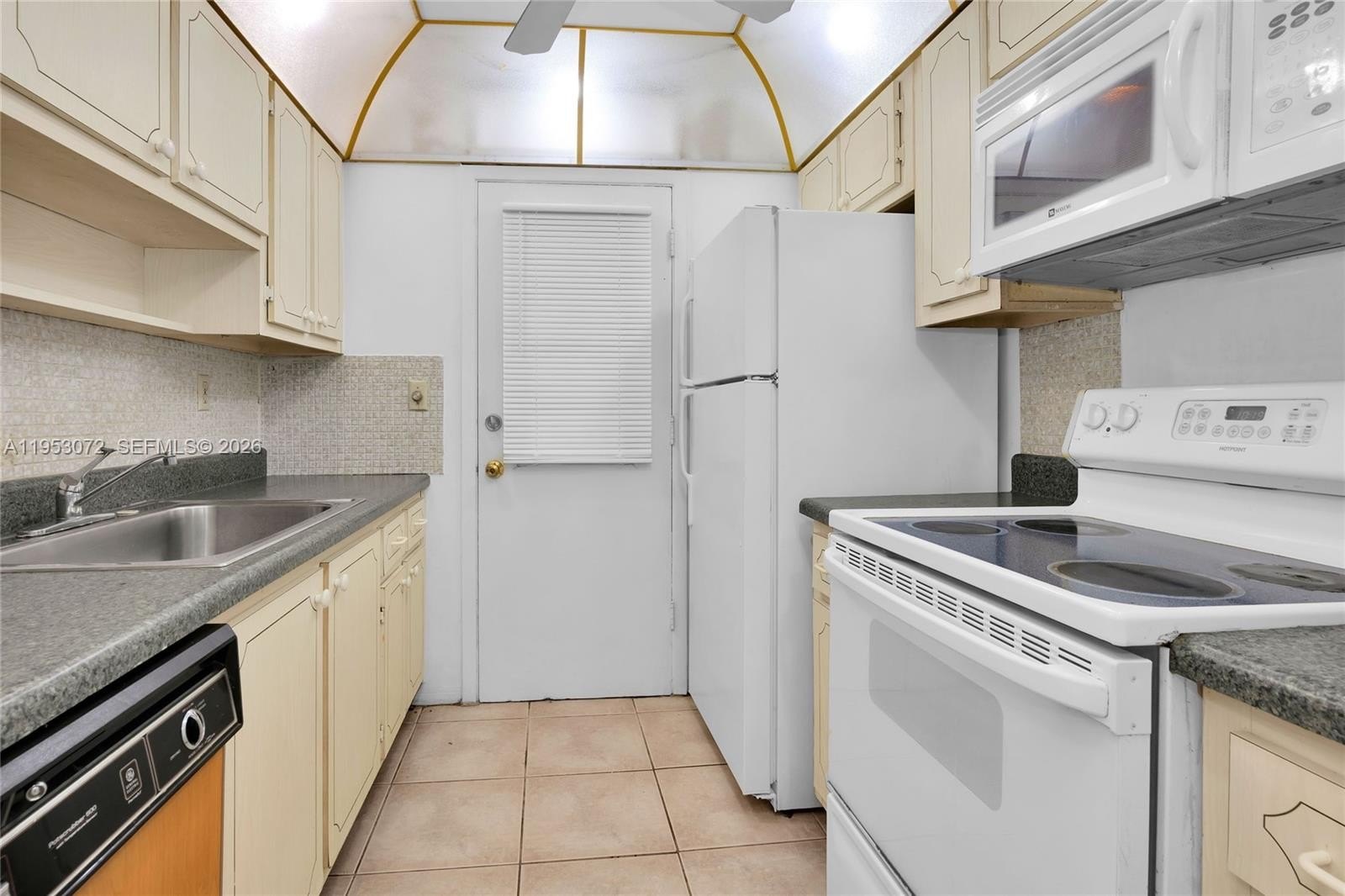 Condo 1BR 1BA - 12590 NE 16th Ave, North Miami, FL