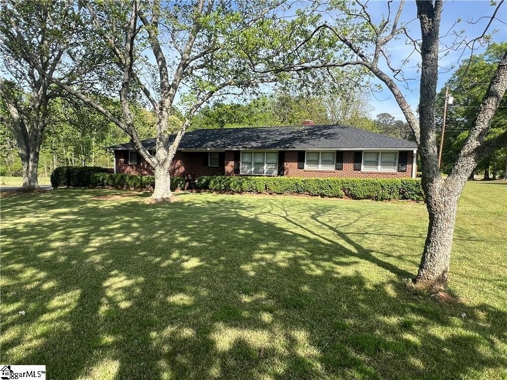 Single Family 3BR 2BA - 1302 Anderson Street, Belton, SC