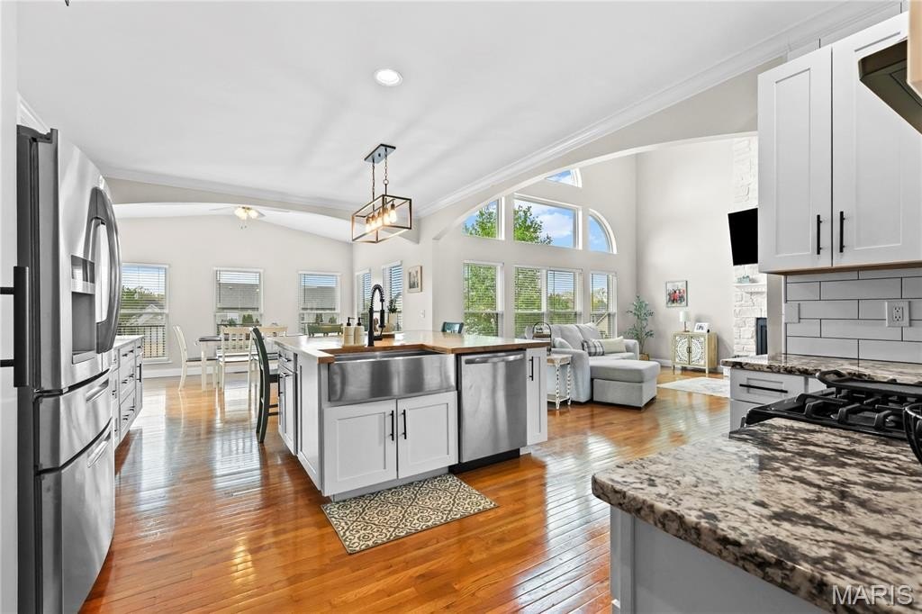 Single Family 4BR 5BA - 1035 Sable Lane, Arnold, MO