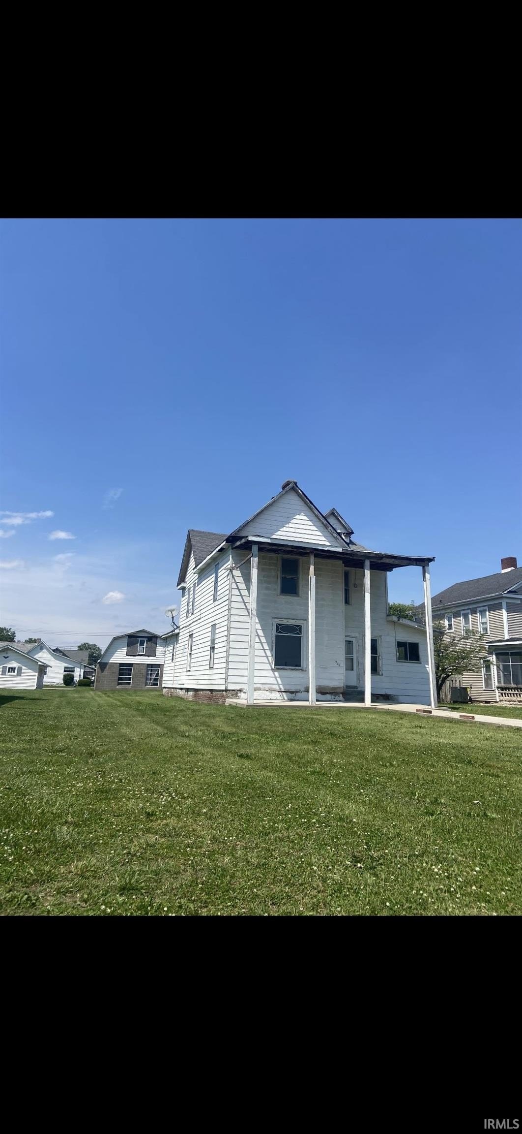 Single Family 4BR 3BA - 920 NE A St Street, Linton, IN