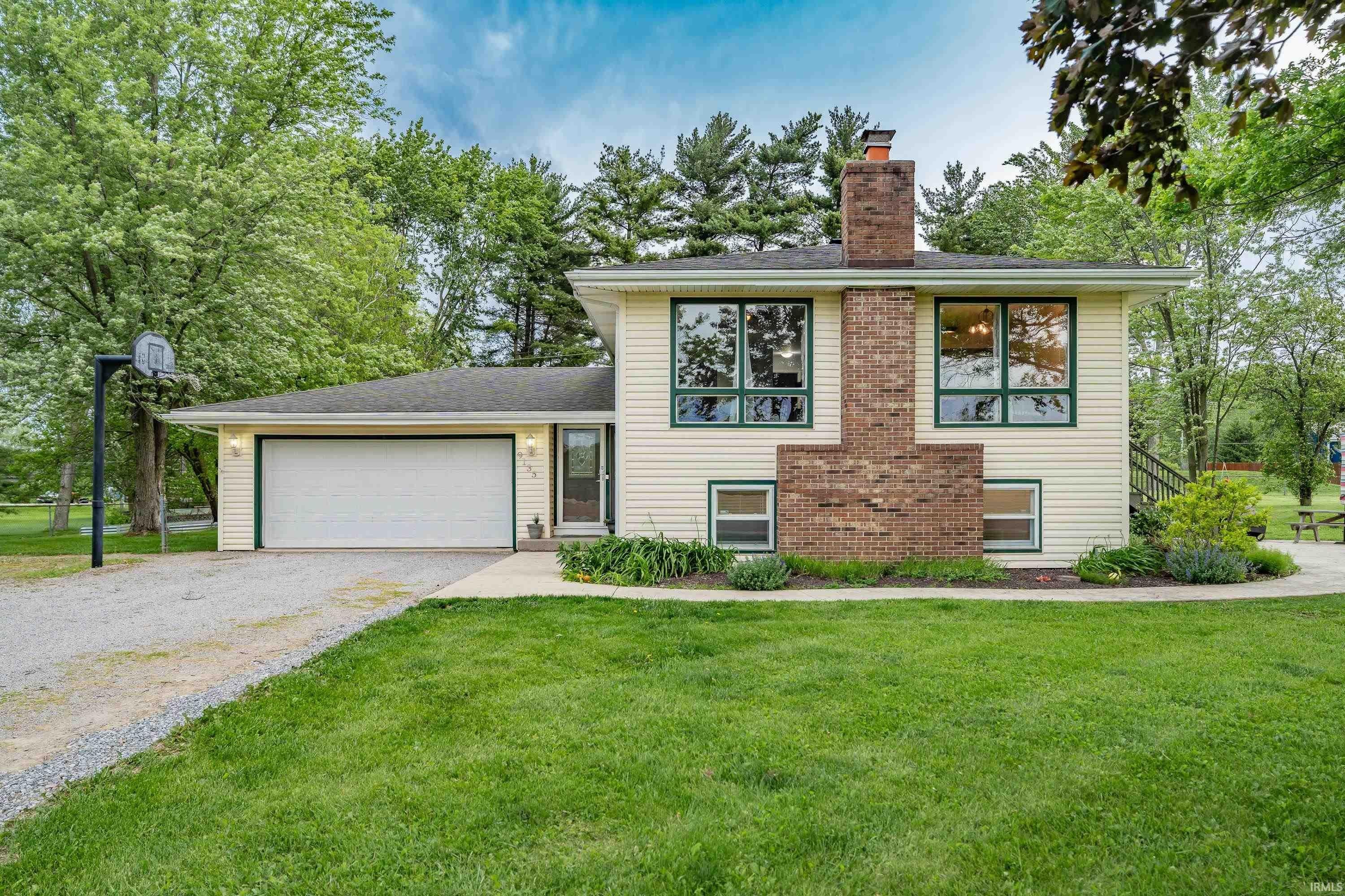 Single Family 4BR 2BA - 9135 Vallyd Acre Drive, Fort Wayne, IN