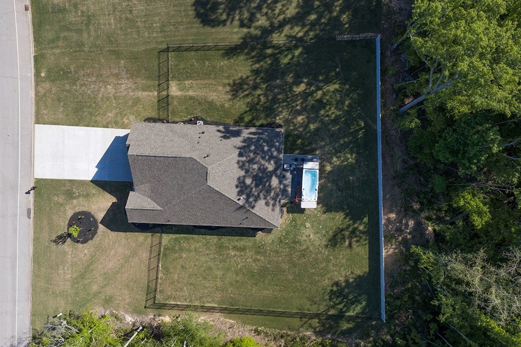 Single Family 4BR 3BA - 1206 Hunters Creek Blvd, Greenwood, SC