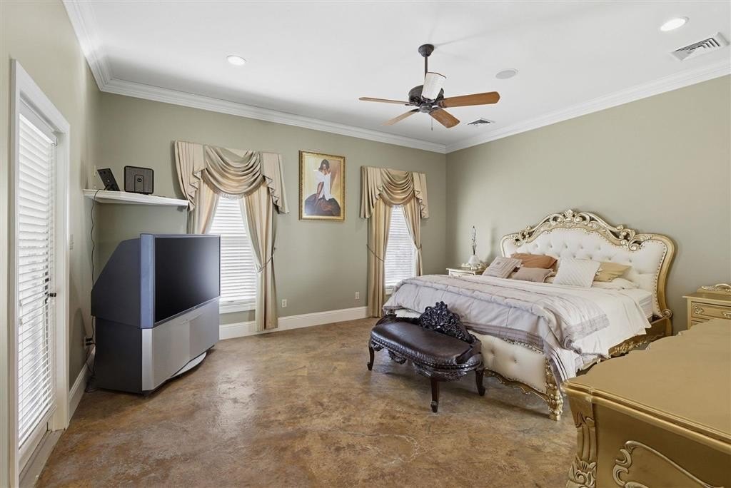 Single Family 5BR 5BA - 4817 Riverview Lane, Lake Charles, LA