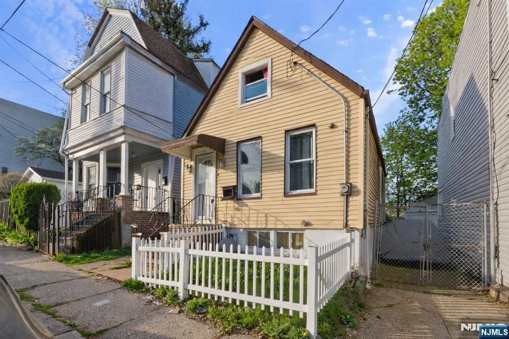 Other 4BR 3BA - 11 Tichenor Terrace, Irvington, NJ