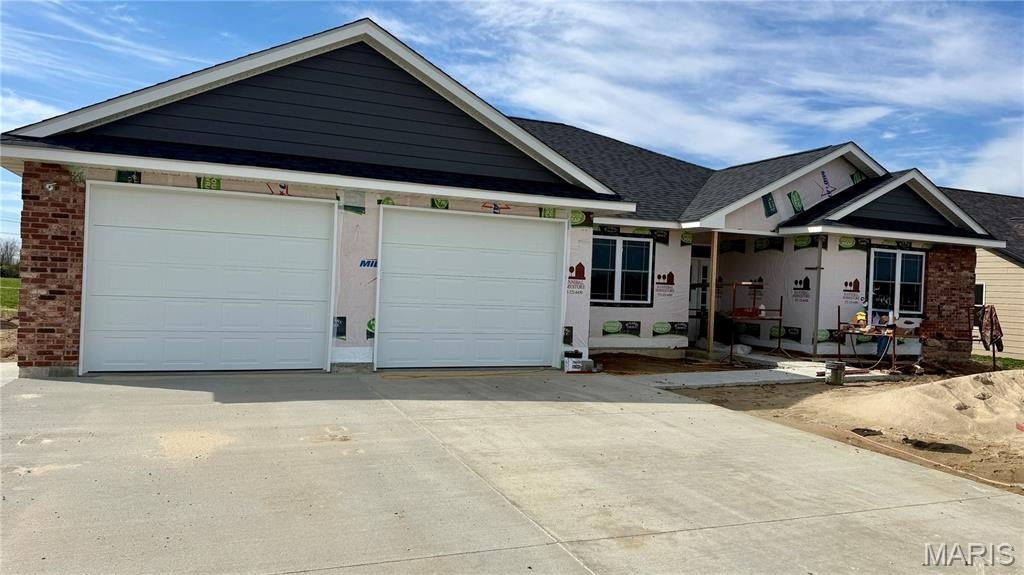 Single Family 3BR 2BA - 205 E Larkspur Ct, Hannibal, MO