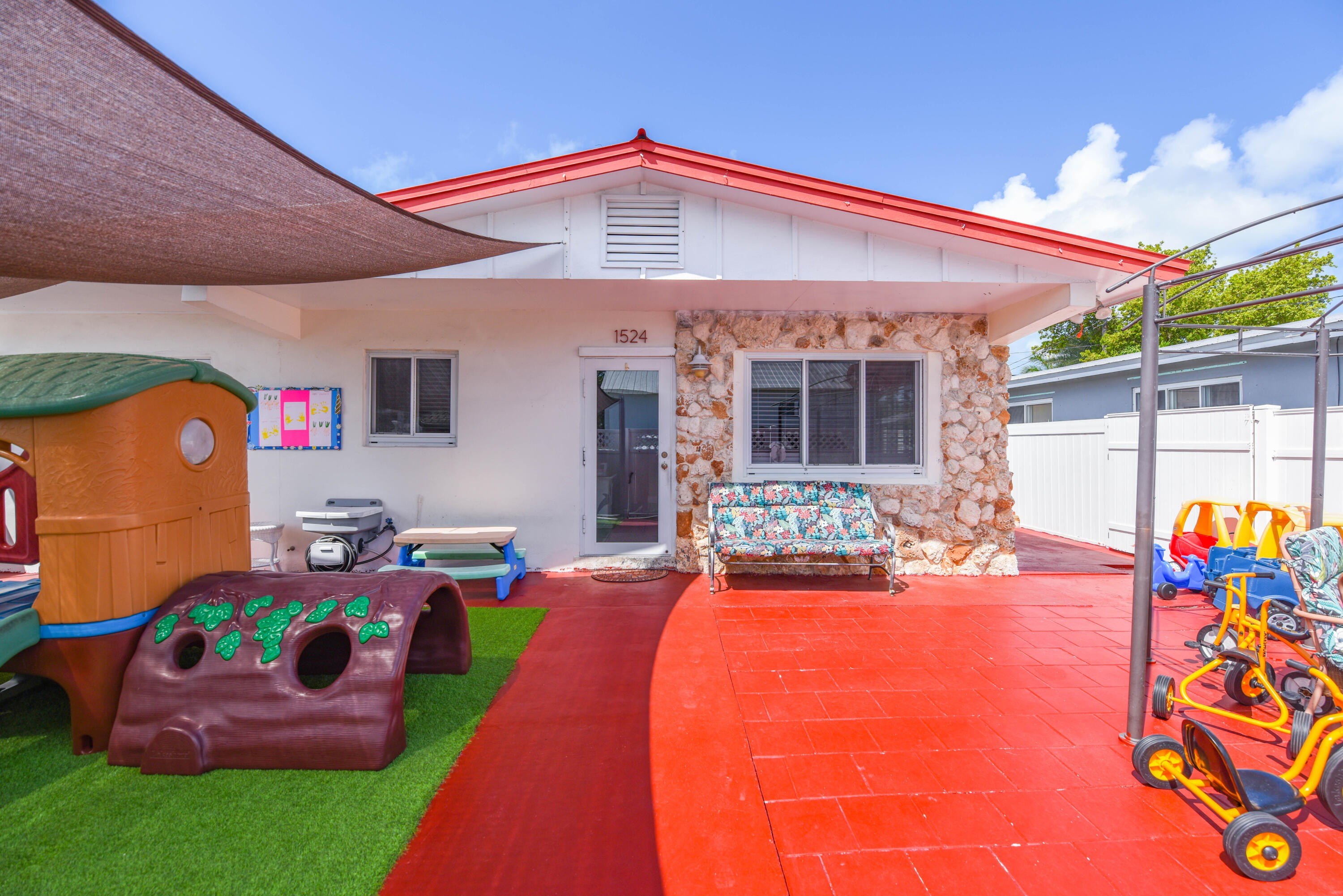 Single Family 4BR 3BA - 1524 5Th Street, Key West, FL