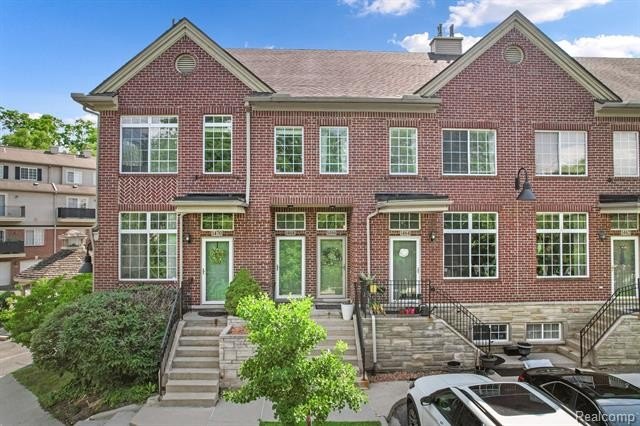 1466 Silverbrook Ridge Dr E  