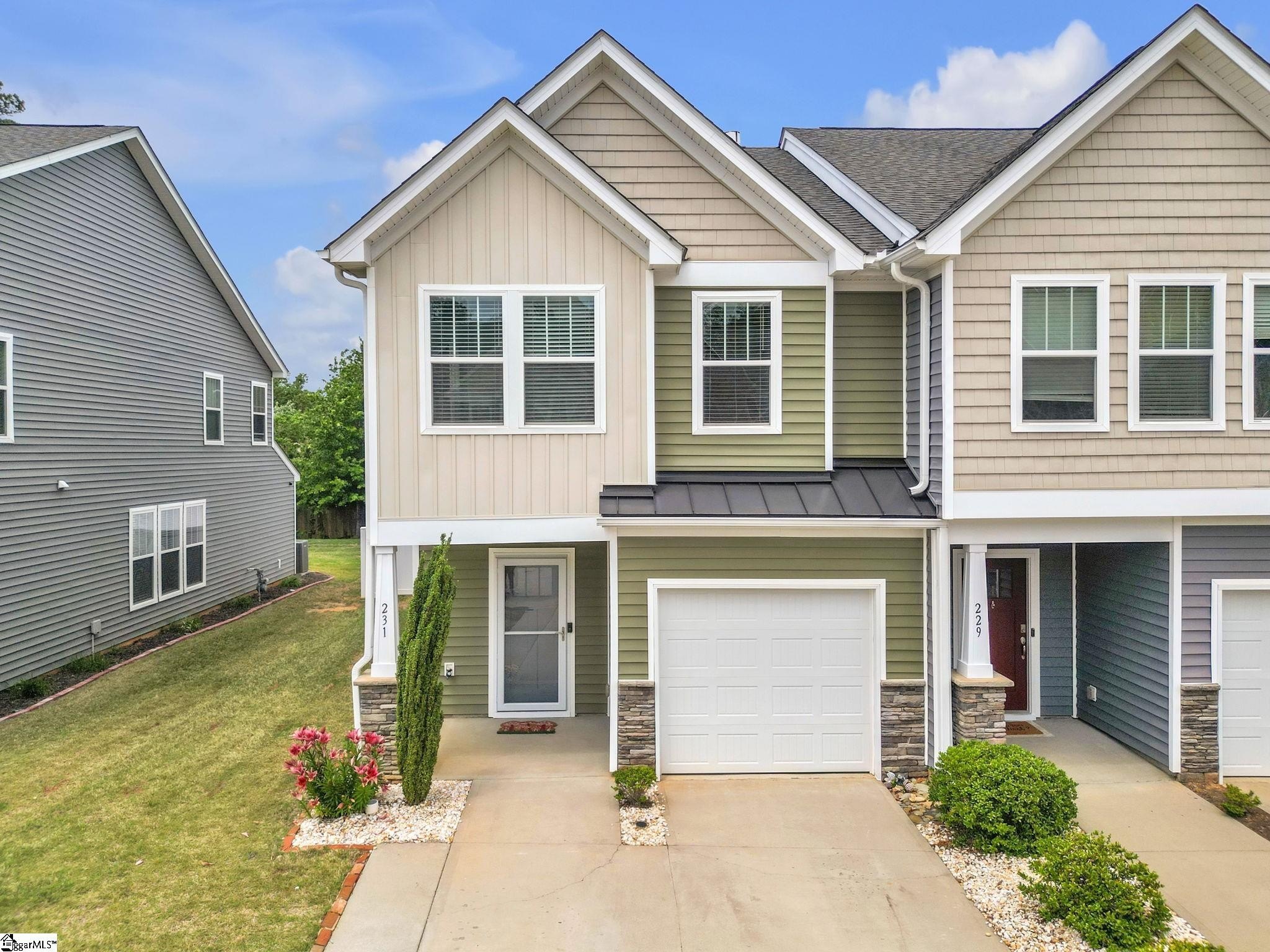 Single Family 3BR 3BA - 231 Keaton Court, Spartanburg, SC