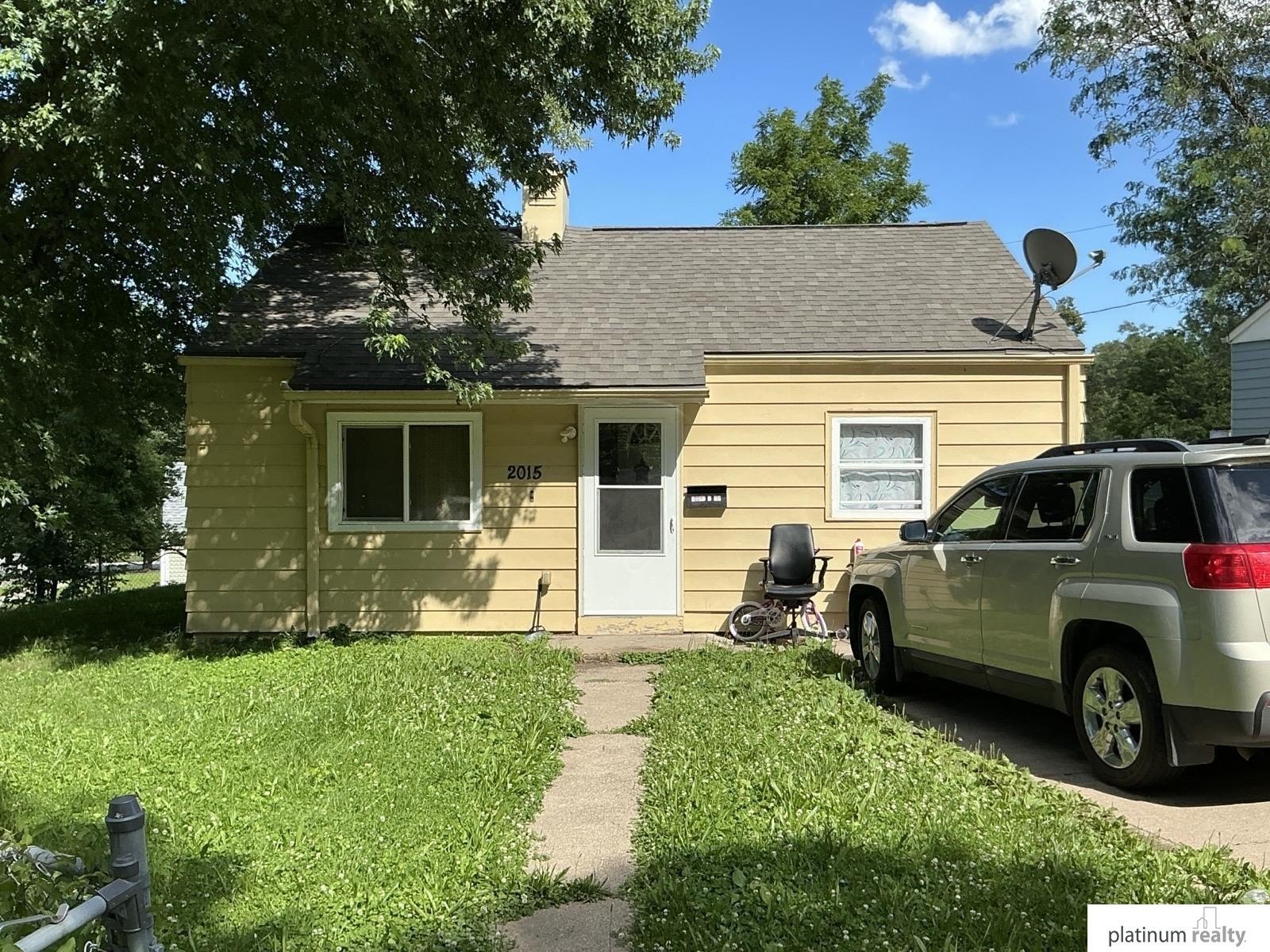 Single Family 2BR 1BA - 2015 N 37th Street, Omaha, NE