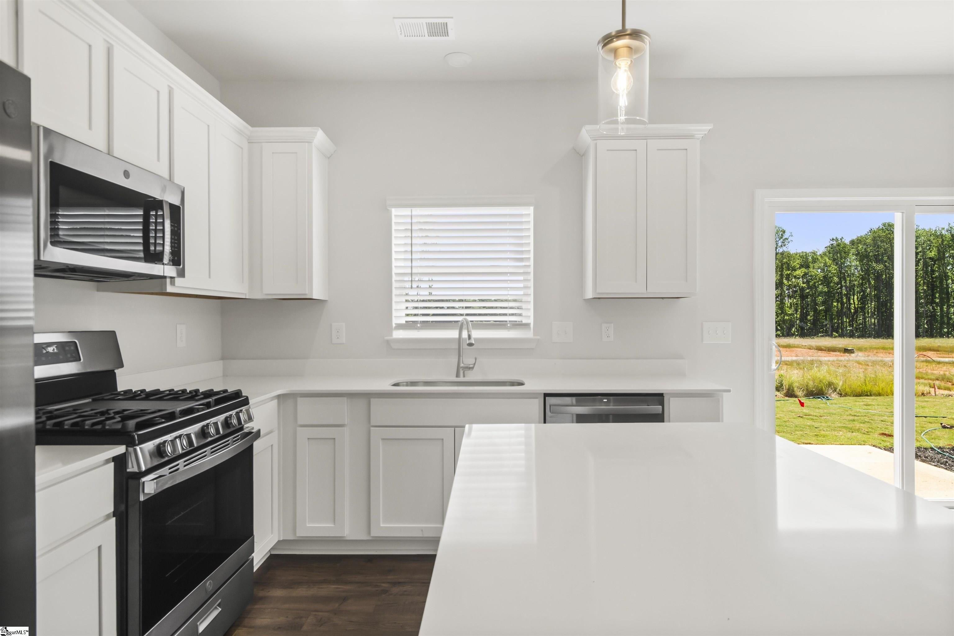 Single Family 3BR 3BA - 509 Arabelle Way, Simpsonville, SC