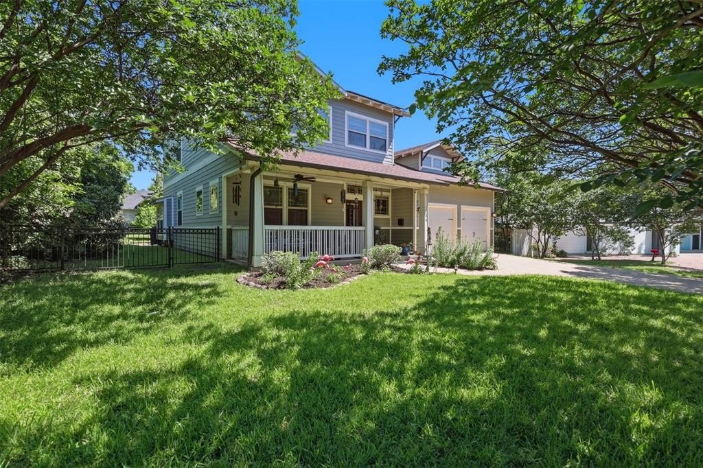 Single Family 3BR 3BA - 1204 Quisenberry Street, McKinney, TX