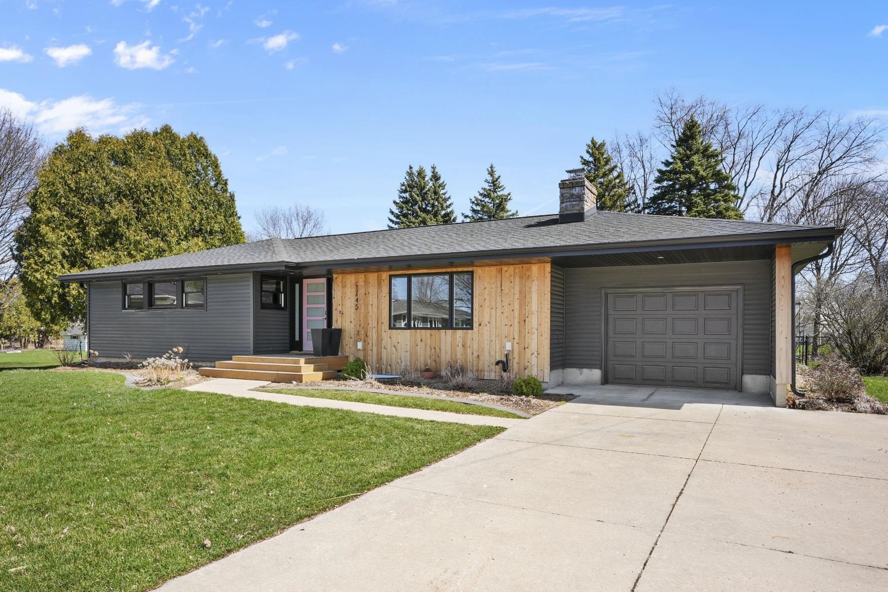 Single Family 4BR 2BA - 1145 Werner Court, Sun Prairie, WI