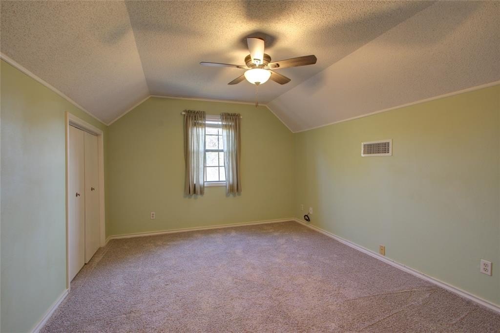 Single Family 3BR 2BA - 325 Loma Linda, Wake Village, TX
