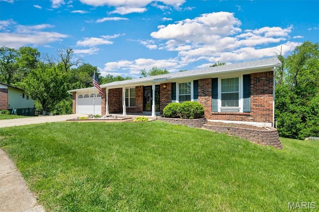 Single Family 3BR 2BA - 5615 Chalet Manor Court, St Louis, MO