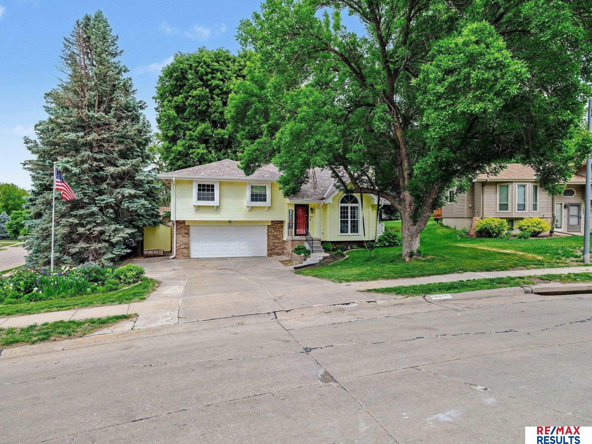 Single Family 3BR 3BA - 1001 Conestoga Road, Papillion, NE