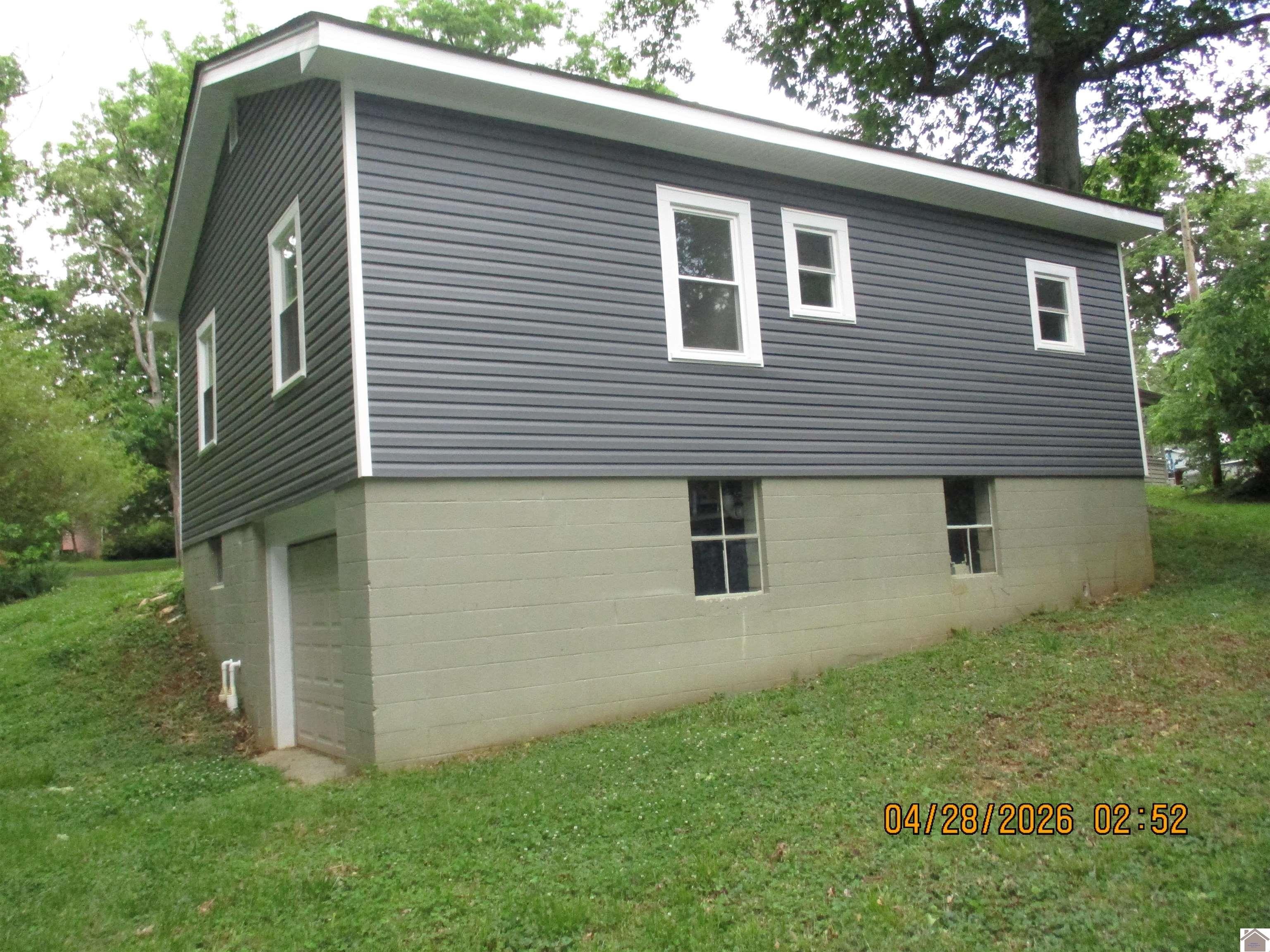 Single Family 2BR 1BA - 149 Nunn Blvd, Cadiz, KY