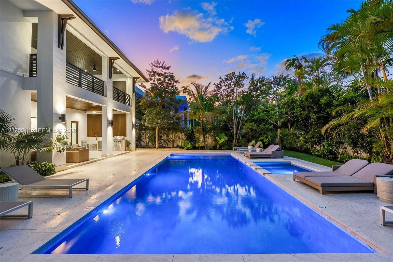 Single Family 5BR 6BA - 5753 SW 31st St, Miami, FL
