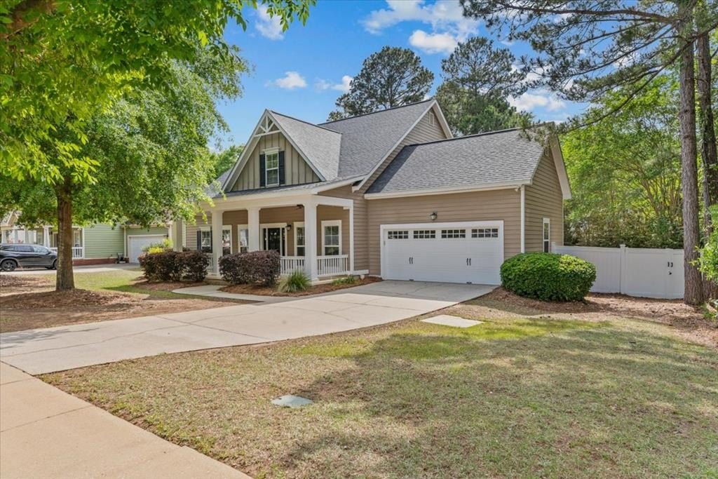 Single Family 4BR 4BA - 1113 Orchard Cir, Dothan, AL