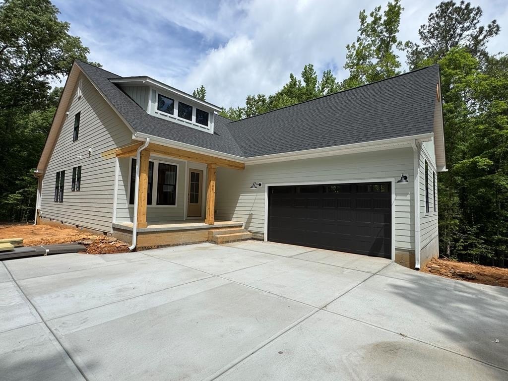 Single Family 4BR 3BA - 106 Armory CT, Ninety Six, SC