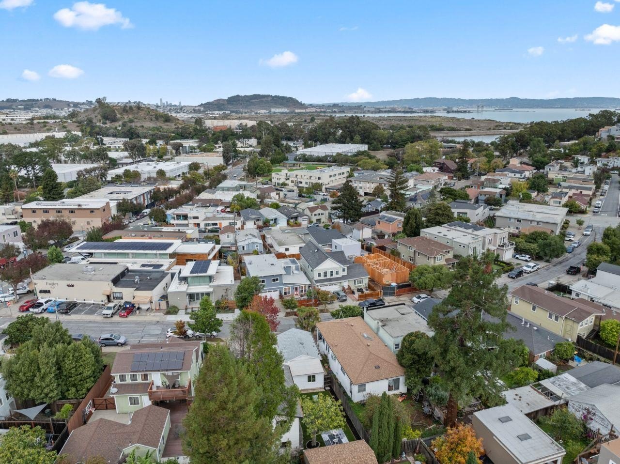 Single Family 2BR 3BA - 339 Monterey ST, BRISBANE, CA
