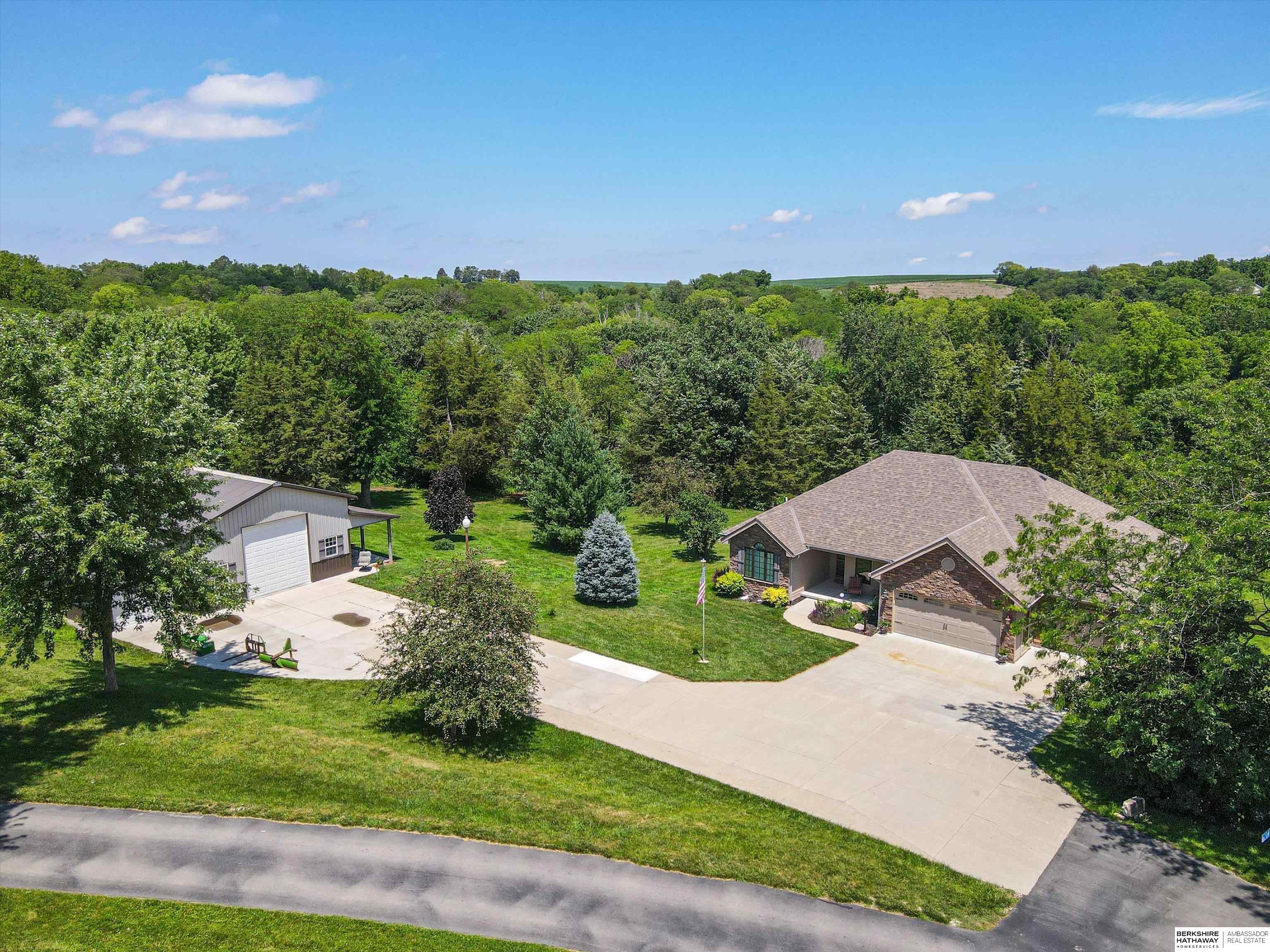 Single Family 4BR 4BA - 620  ROCK BLUFF Road, Plattsmouth, NE