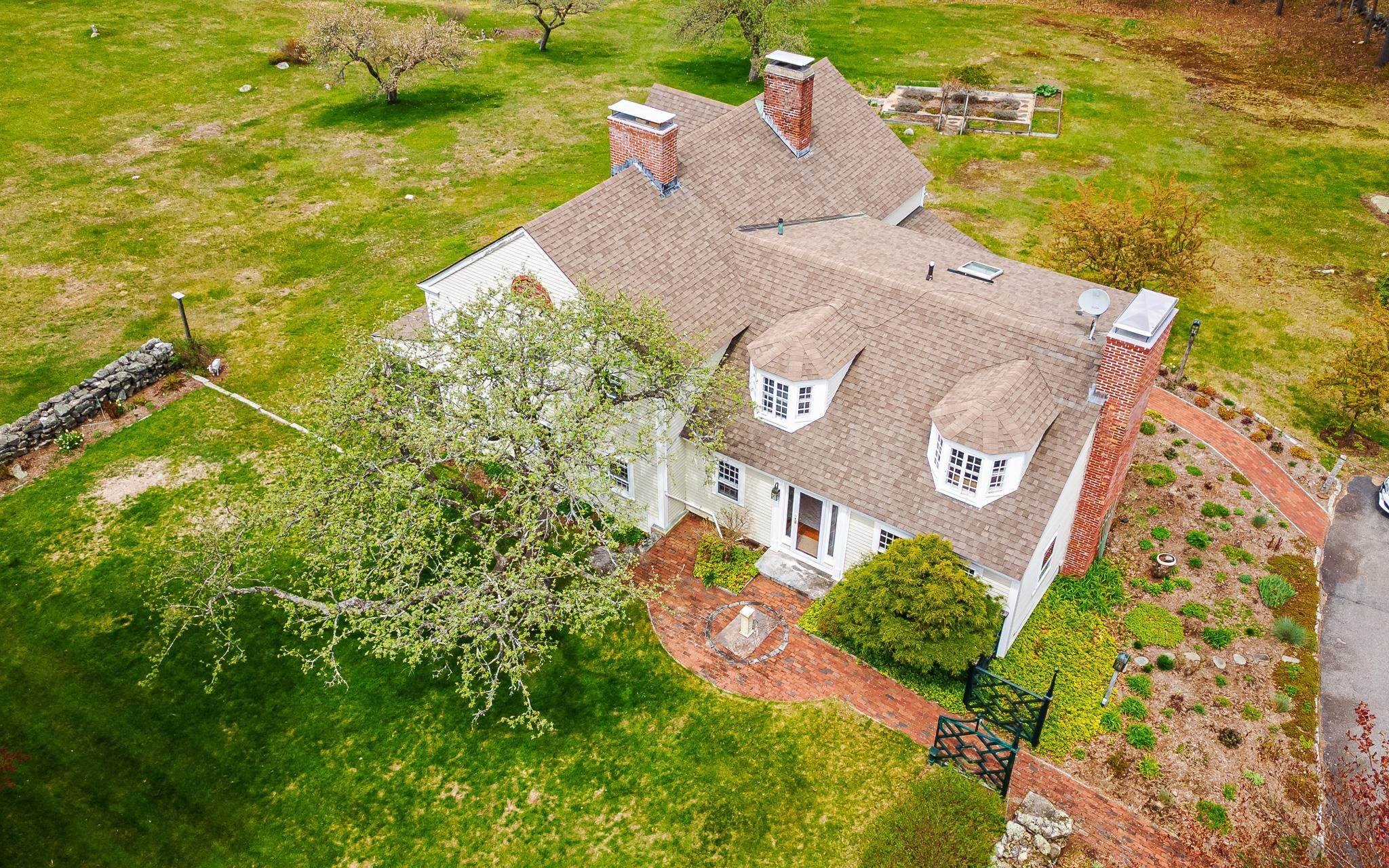 Single Family 5BR 4BA - 93 Rhododendron Road, Fitzwilliam, NH