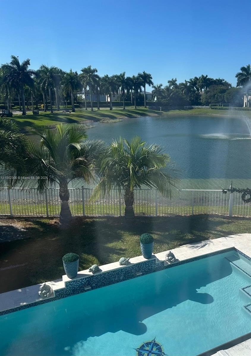 Single Family 4BR 4BA - 318 NE 31st Ave, Homestead, FL