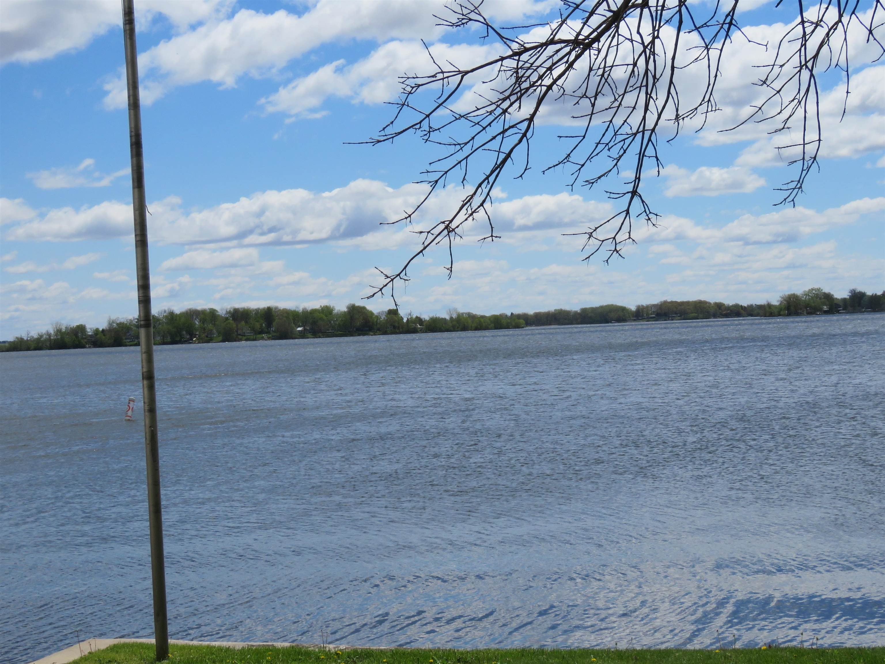 Single Family 4BR 2BA - W10725 Blackhawk Trail, Fox Lake, WI