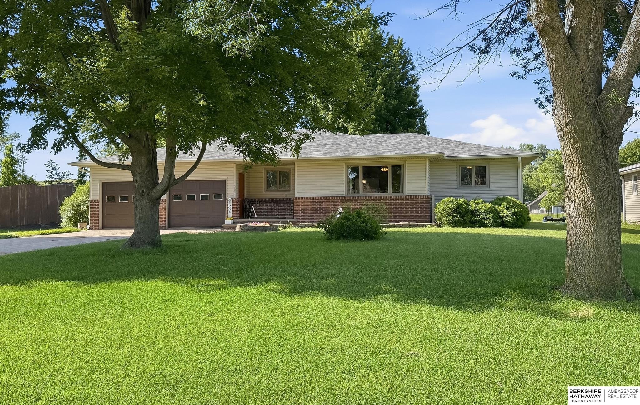 Single Family 4BR 3BA - 507 E Fulton Street, Hooper, NE