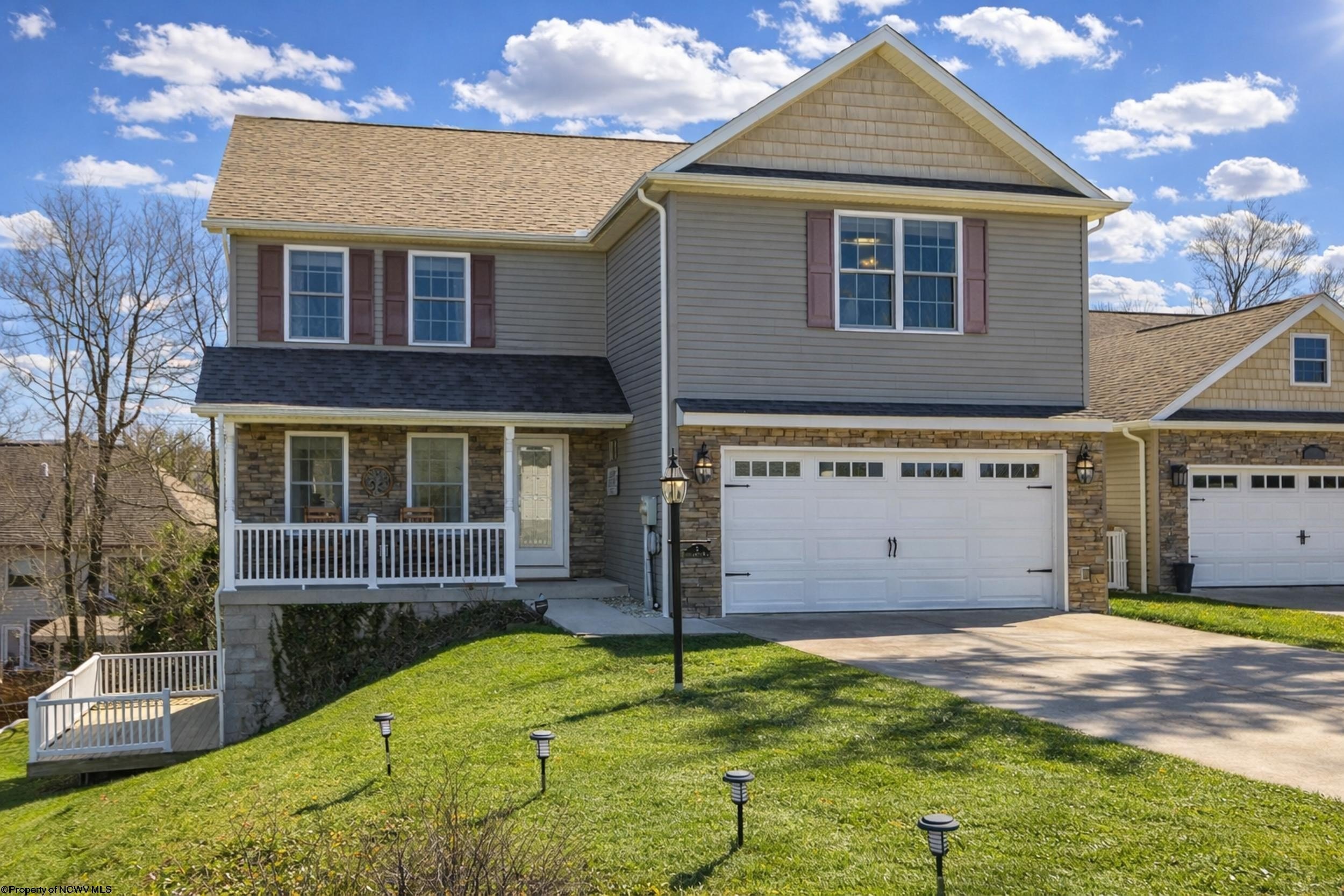 Single Family 4BR 4BA - 2 Windsong Lane, Morgantown, WV
