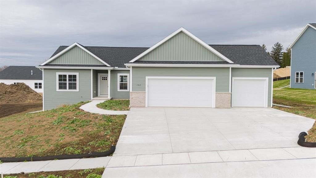 Single Family 3BR 2BA - 209 Stonehill Court, Ripon, WI