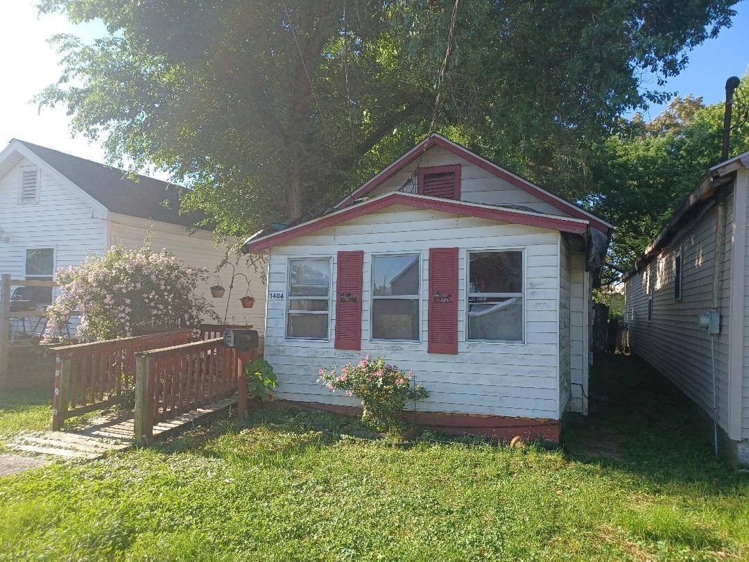 Single Family 2BR 1BA - 1404 Cody St, Evansville, IN