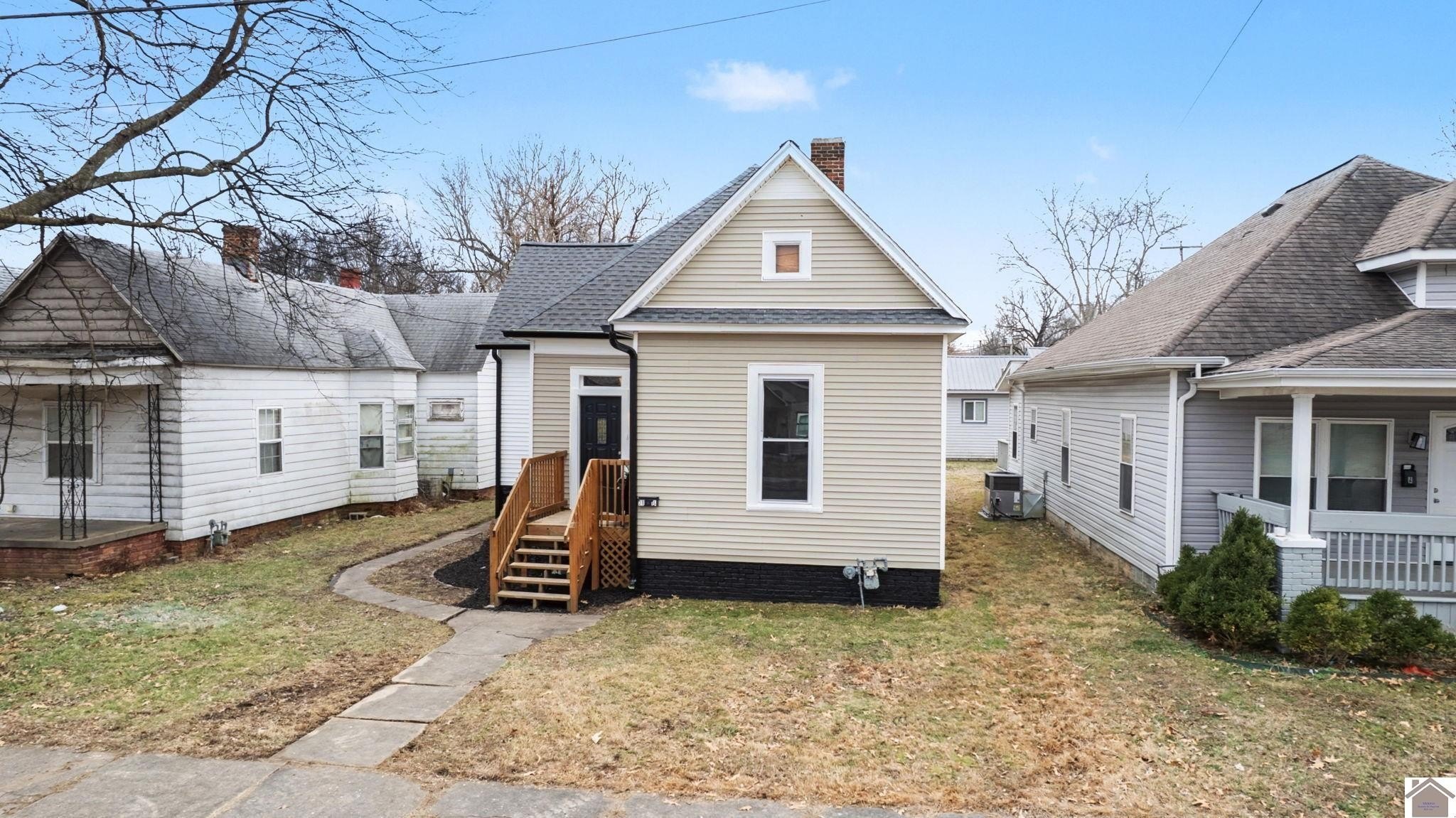 Single Family 2BR 1BA - 2014 Guthrie Ave., Paducah, KY