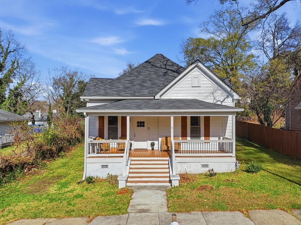 Single Family 3BR 2BA - 18 Butler St SW, Rome, GA