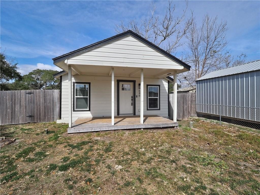 Single Family 3BR 2BA - 648 S 9th, Aransas Pass, TX