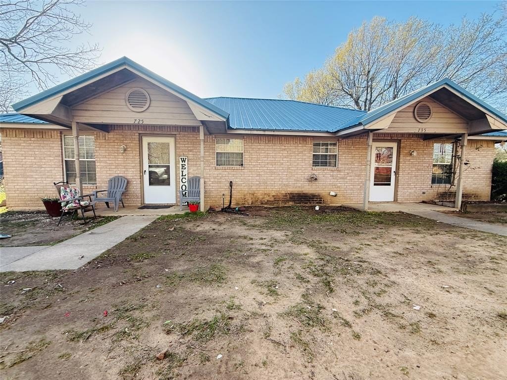 Duplex 4BR 2BA - 735 Anderson Road, Reno, TX