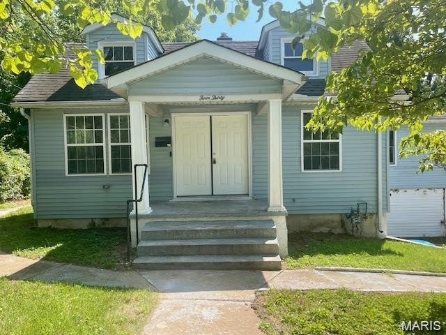 Single Family 3BR 1BA - 430 Bluff Drive, St Louis, MO