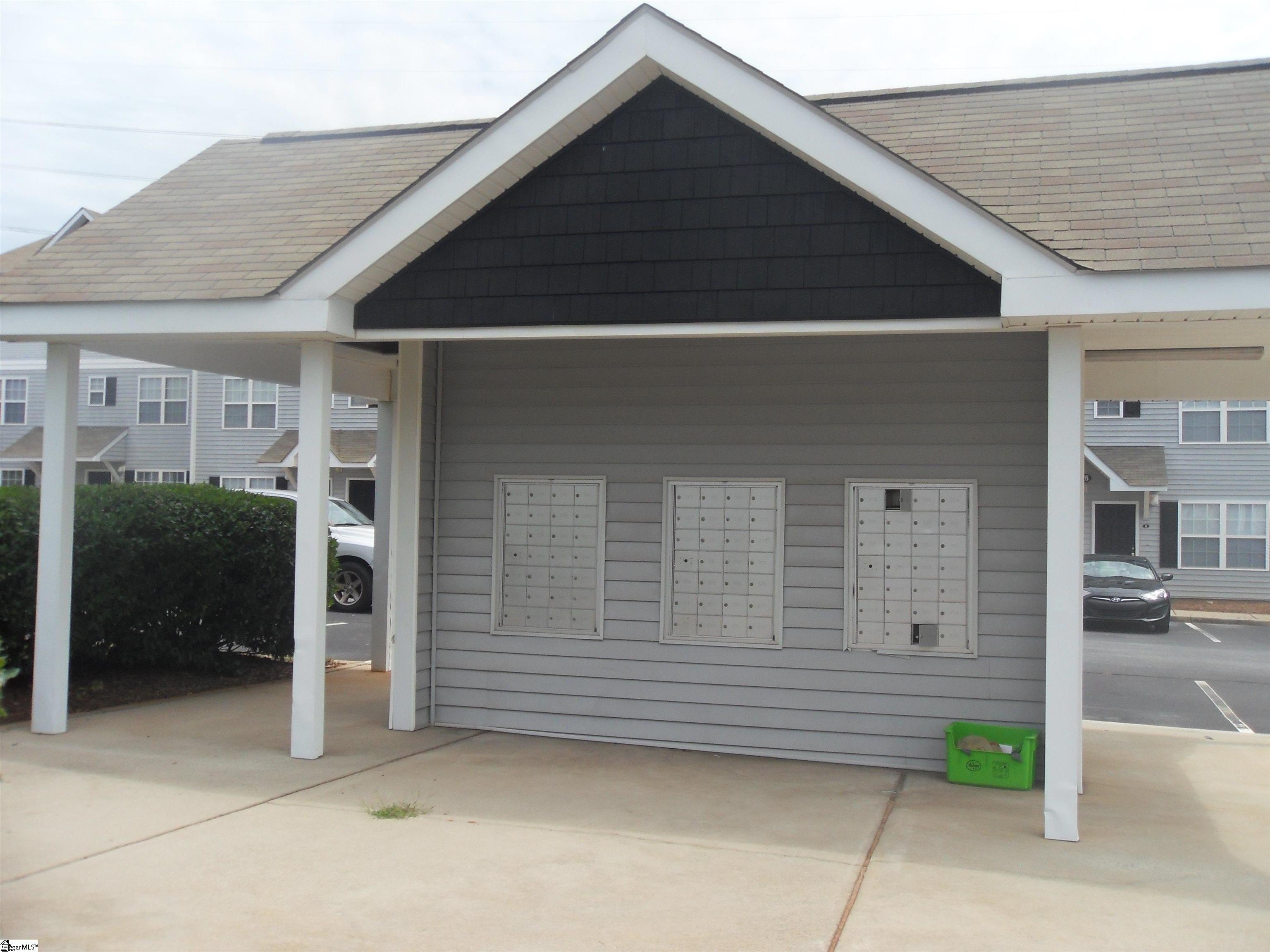 Single Family 4BR 4BA - 116 University Village Drive, Central, SC