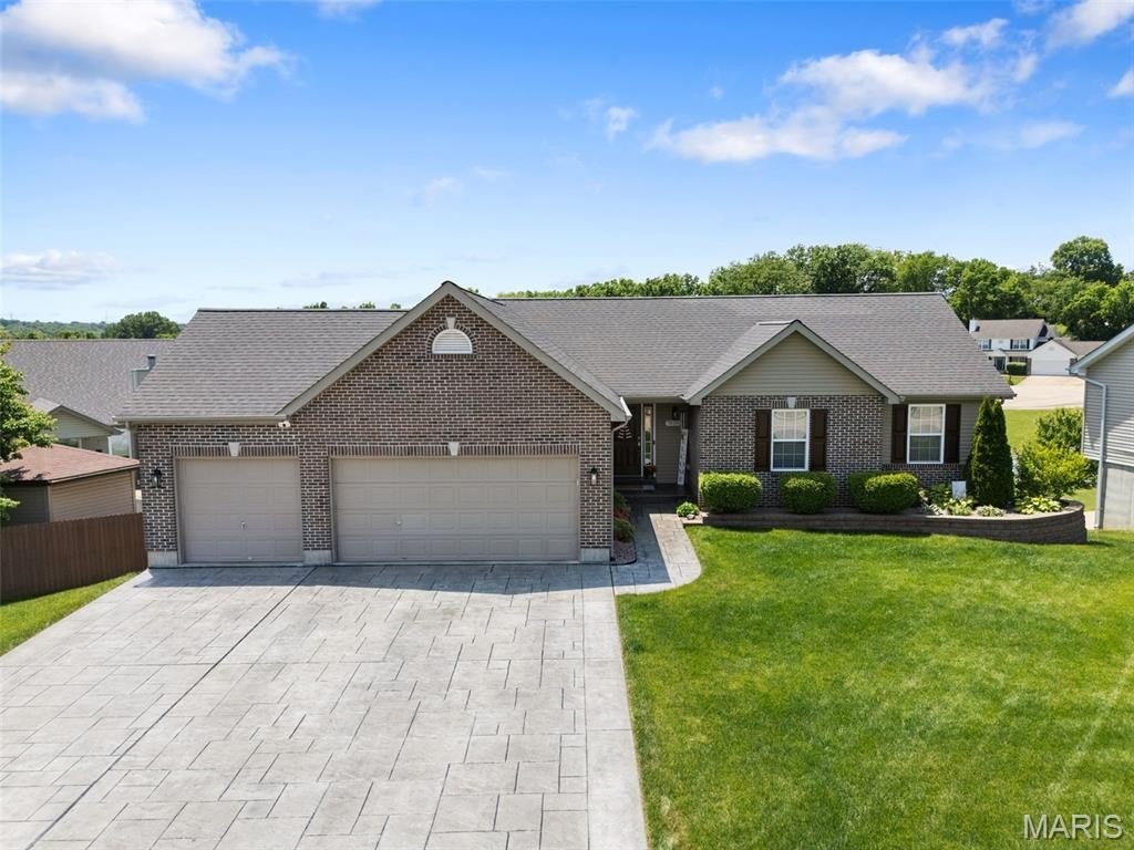 Single Family 3BR 2BA - 7028 Brooks Farm Drive, House Springs, MO