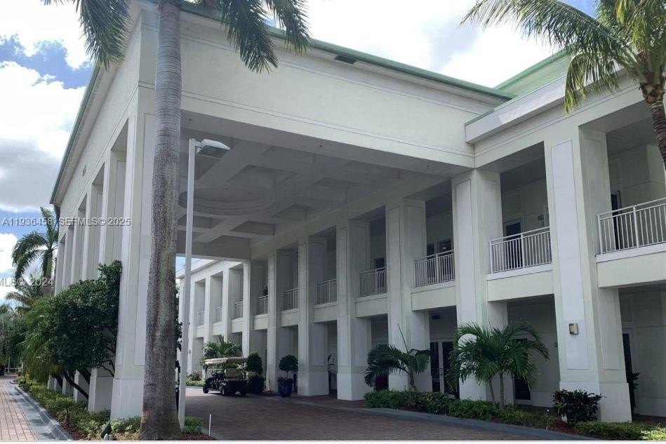 Condo 1BR 2BA - 5300 NW 87th Ave, Doral, FL