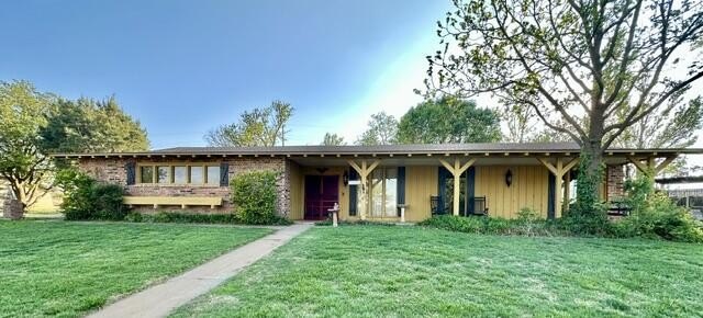 Single Family 2BR 2BA - 7006 W 13th St, Plainview, TX
