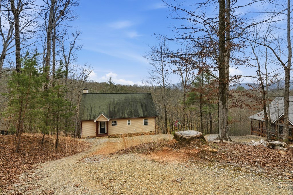 Single Family 2BR 2BA - 1914 Creekstone Lane, Young Harris, GA