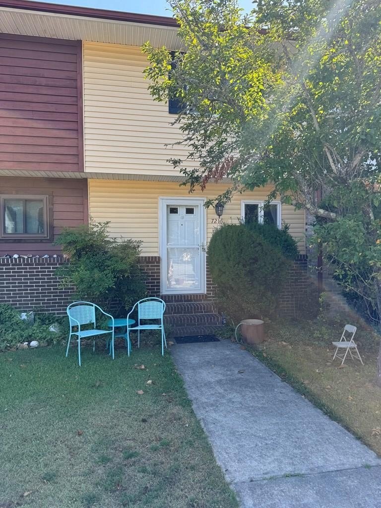 Single Family 2BR 3BA - 7216 OAK RIDGE PL, CHINCOTEAGUE, VA