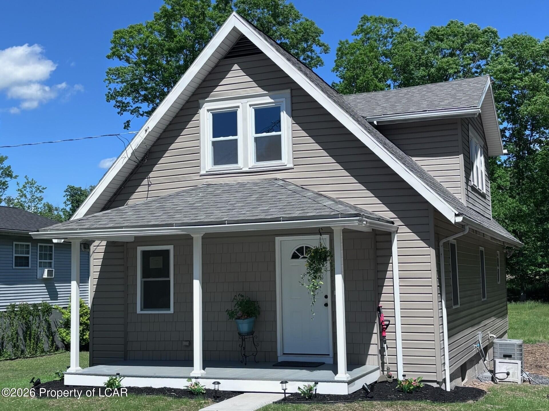 Single Family 3BR 2BA - 150 Laurel Road, Mountain Top, PA
