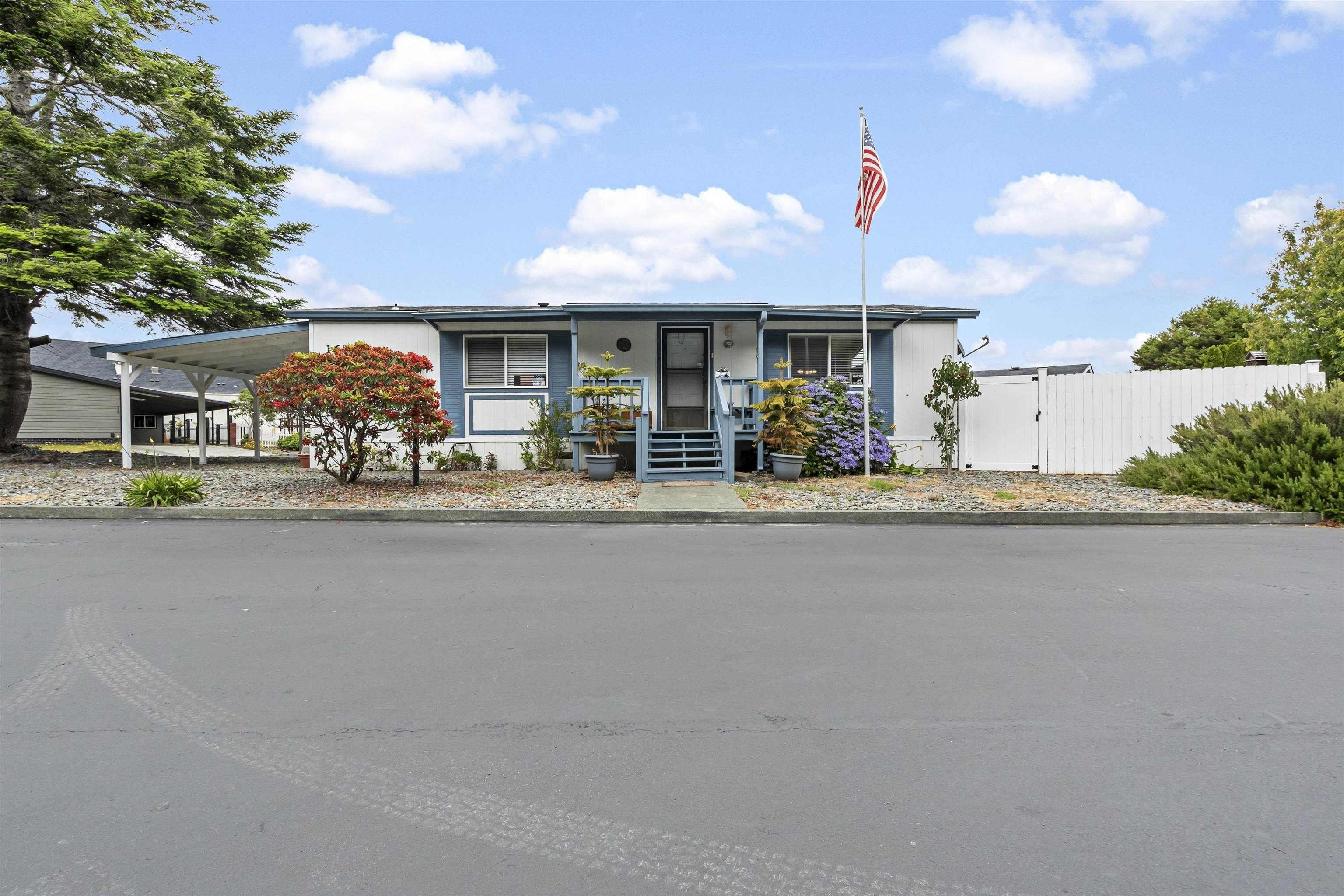 Single Family 2BR 2BA - 160 Leif, Crescent City, CA