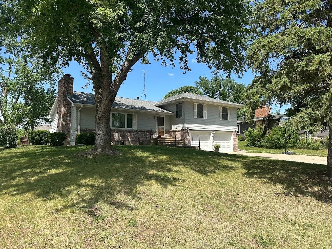 Single Family 3BR 3BA - 1110 Olive Ave., Hebron, NE