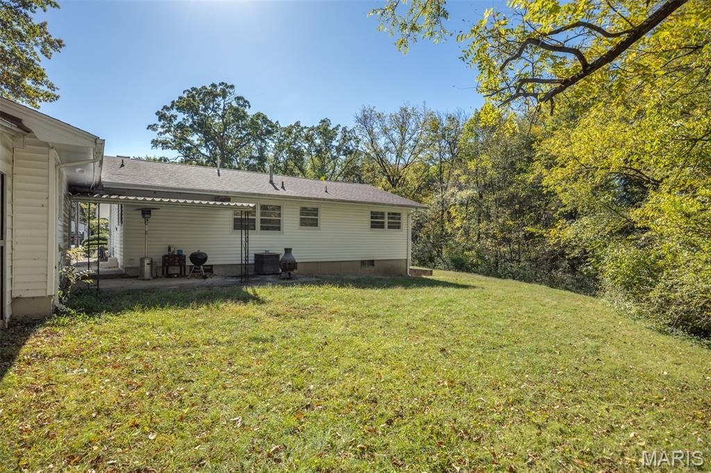 Single Family 3BR 2BA - 1227 W Henry Street, Staunton, IL