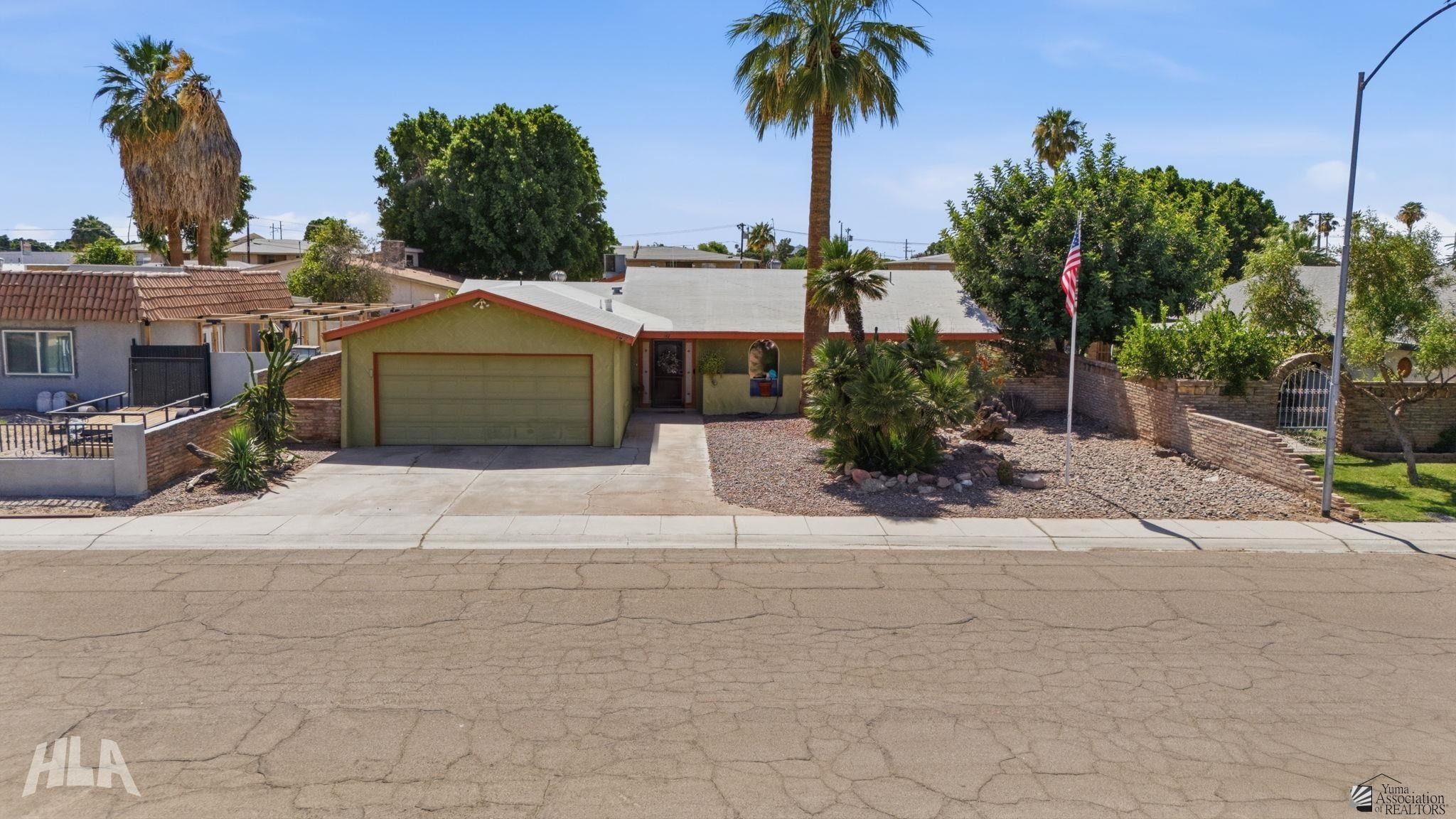 Single Family 3BR 2BA - 142 S SAN CLEMENTE, Yuma, AZ