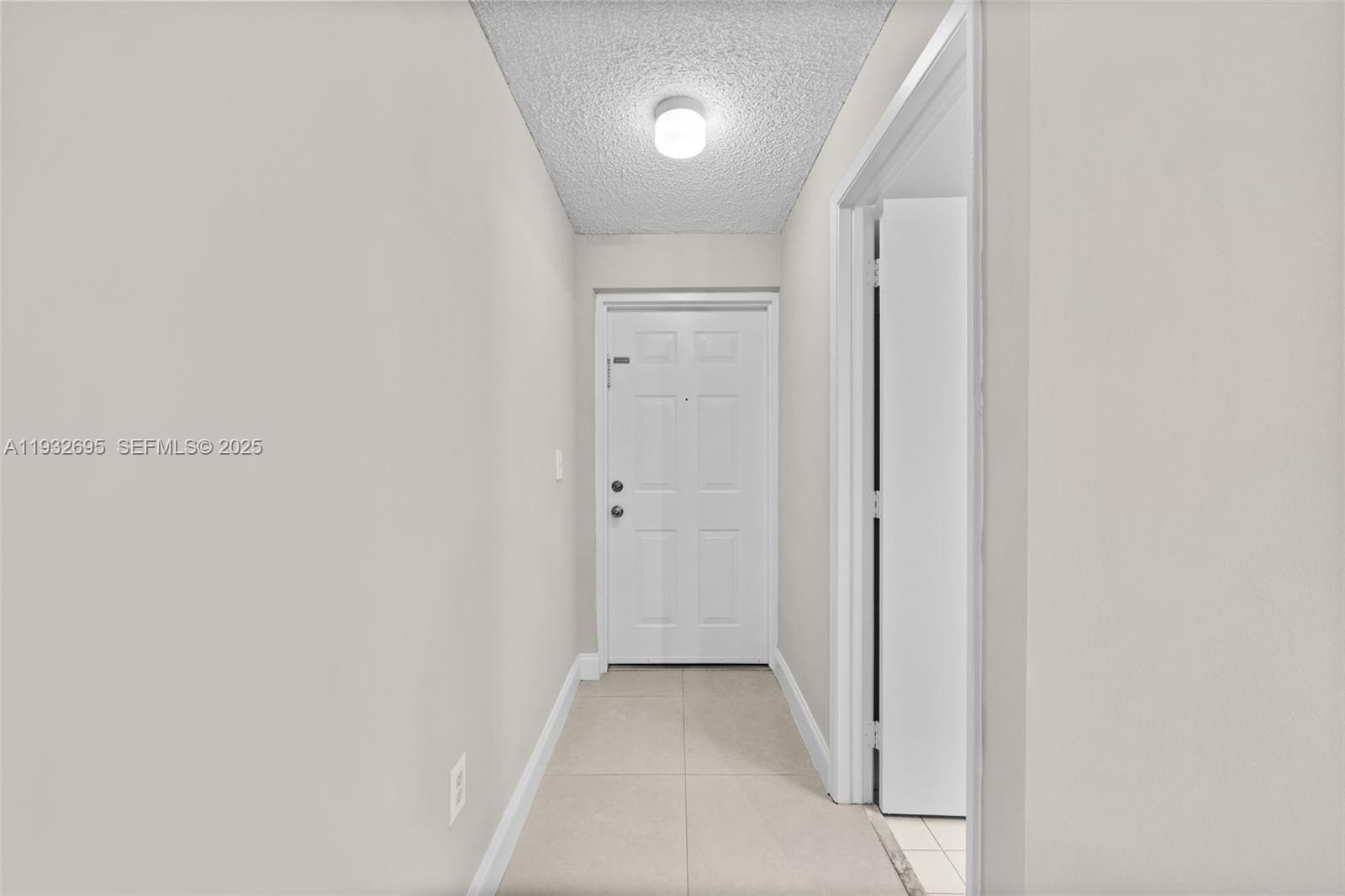 Condo 2BR 2BA - 6968 SW 39th St, Davie, FL